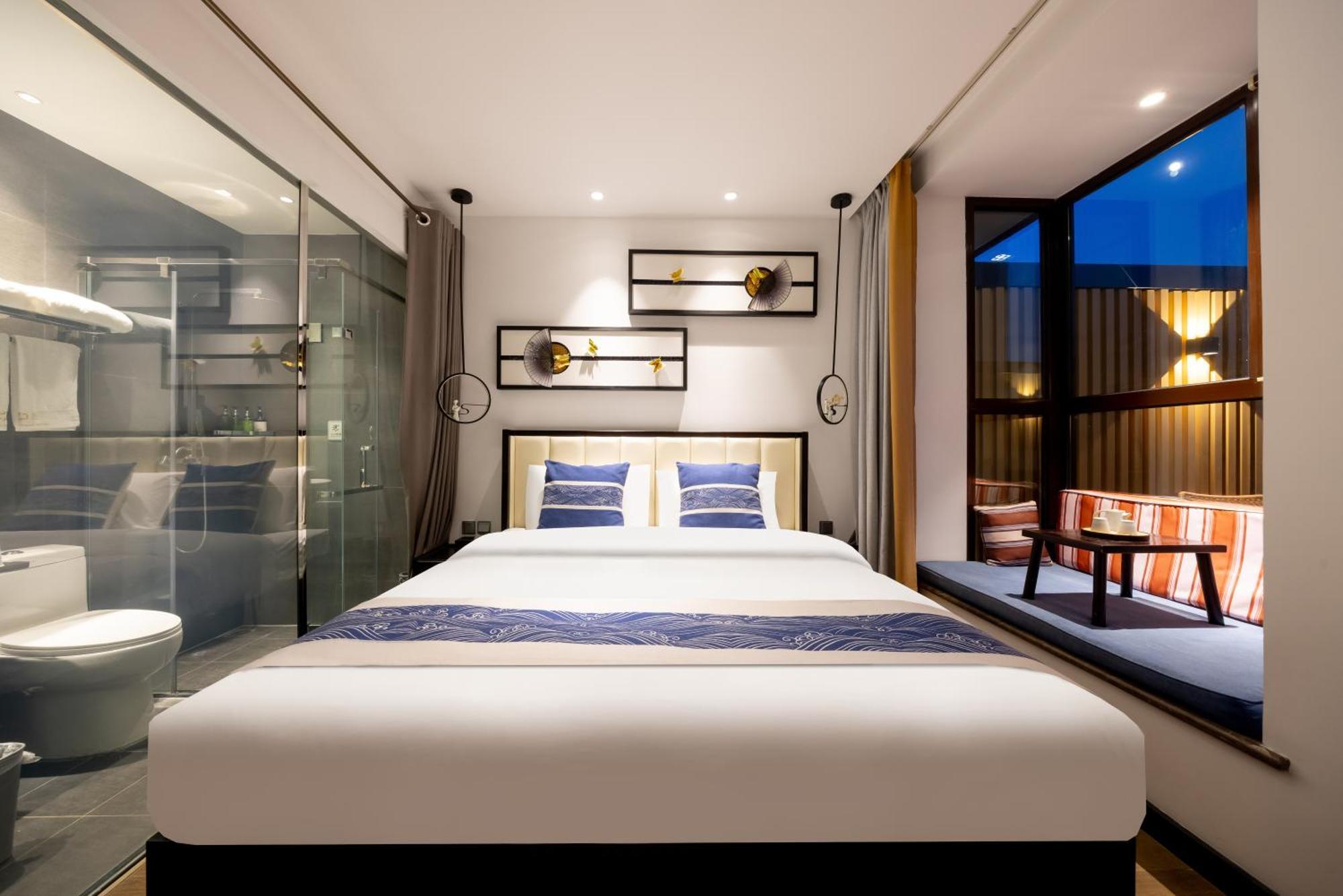 Khách sạn Tangfu Nanluoguxiang Wang Fu Jing Forbidden Snack Street Hotel,1 Stop Walking To Airport Express,3 Stop To Tiananmen&free Laundry Dry Service &professional Free Tour Ticket Service With Speaking Staff