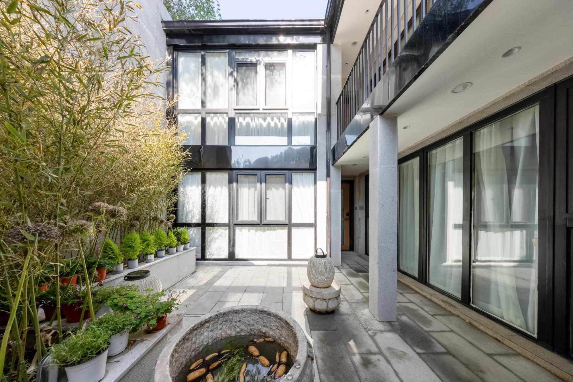 Tangfu Nanluoguxiang Wang Fu Jing Forbidden Snack Street Hotel,1 Stop Walking To Airport Express,3 Stop To Tiananmen&free Laundry Dry Service &professional Free Tour Ticket Service With Speaking Staff Hotel 3*
